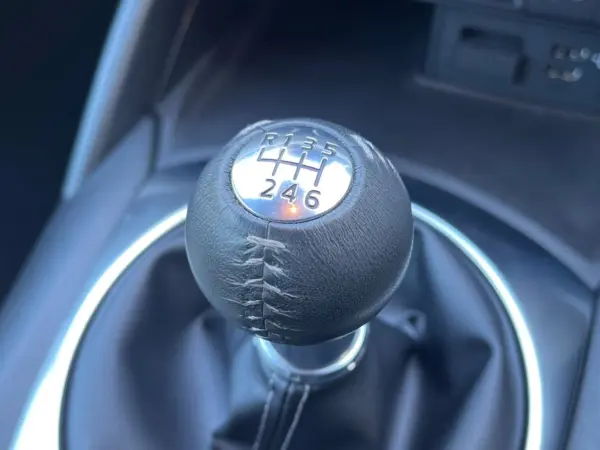 2022 Mazda Roadster — photo 3