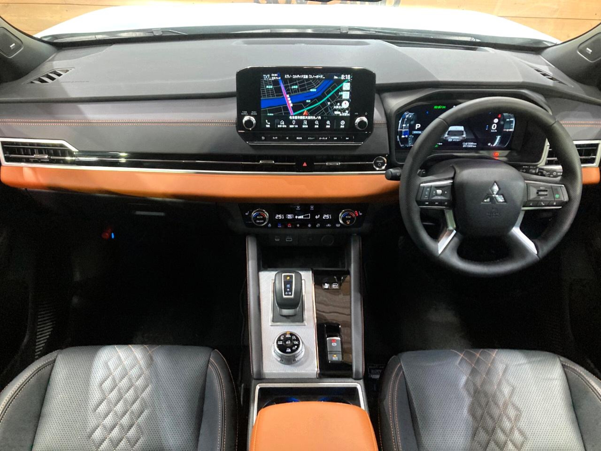 2023 Mitsubishi Outlander — photo 2