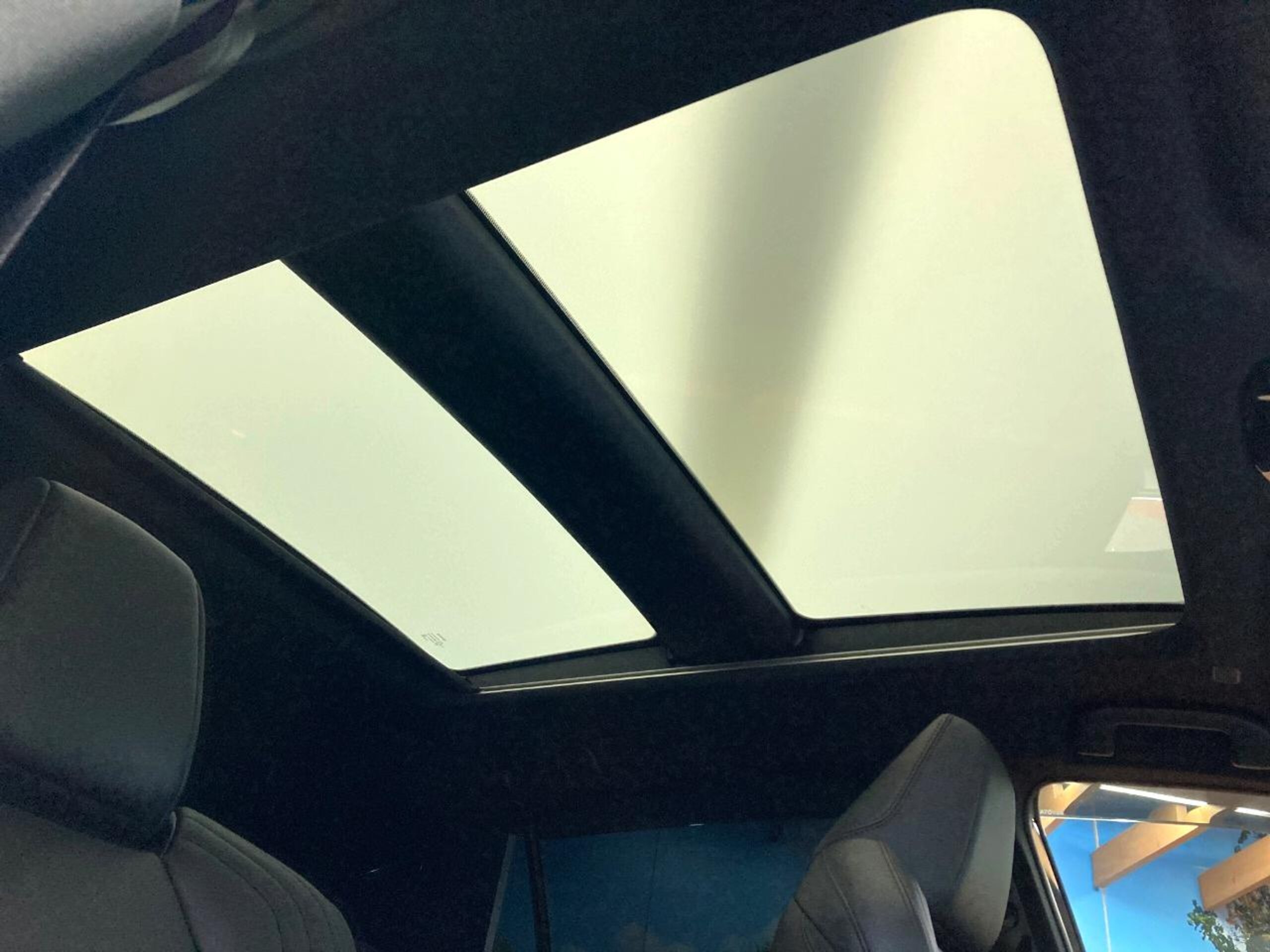 2023 Toyota Harrier — photo 3