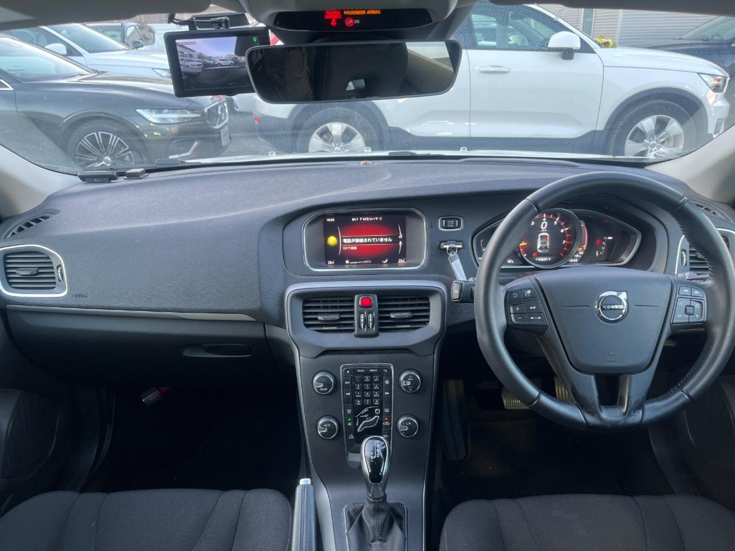 2019 Volvo V40 — photo 2