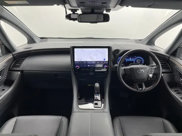 2023 Toyota Alphard — photo 2