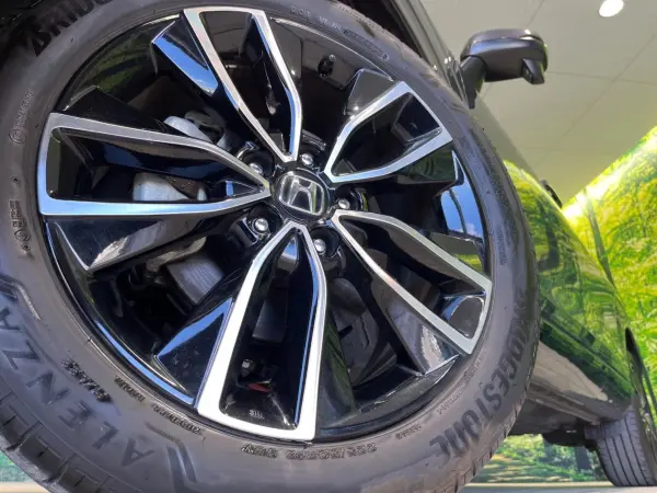 Honda Vezel 1.5 e:HEV Z Cold Spec — photo 9