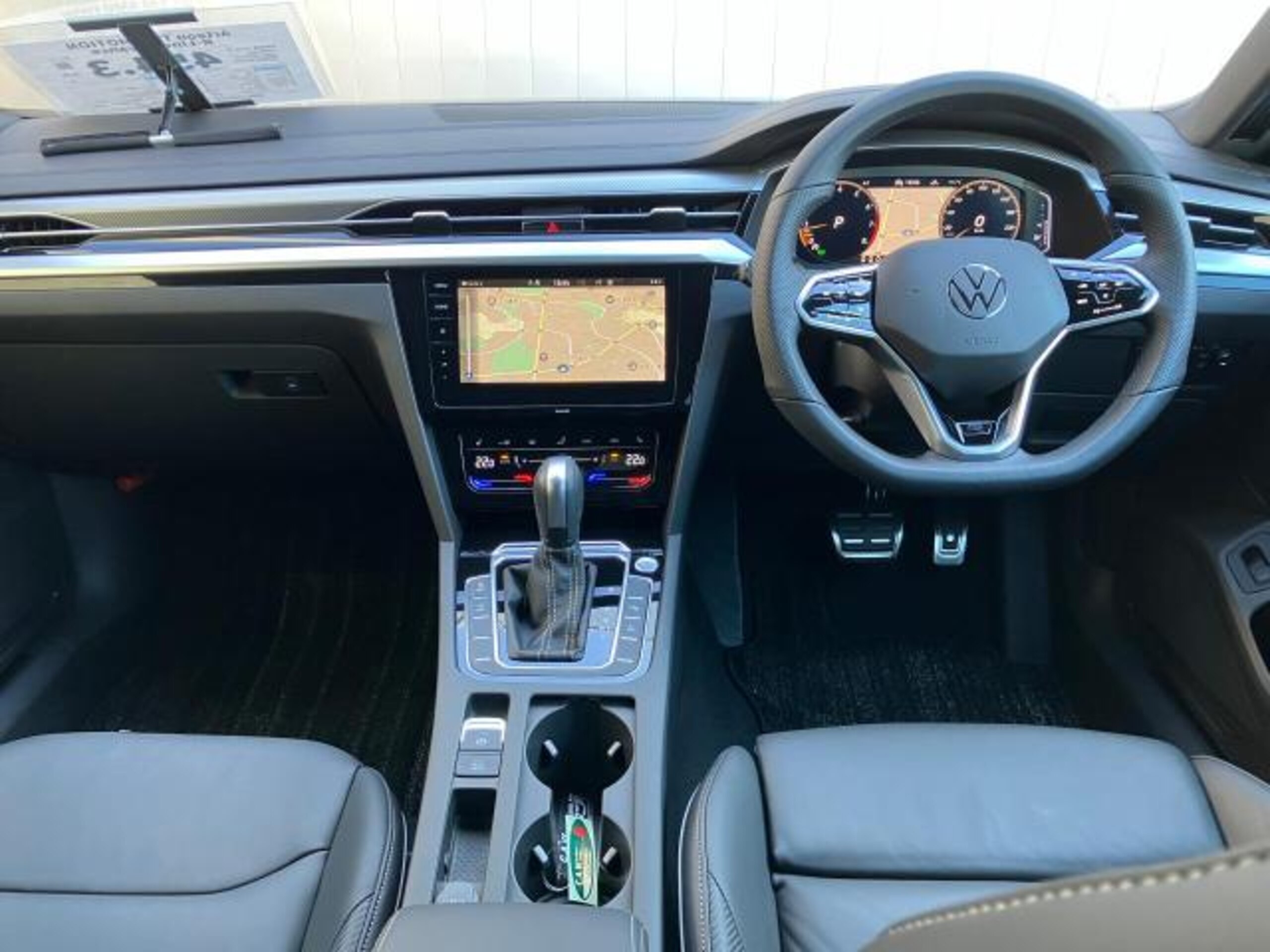 2023 Volkswagen Arteon — photo 2