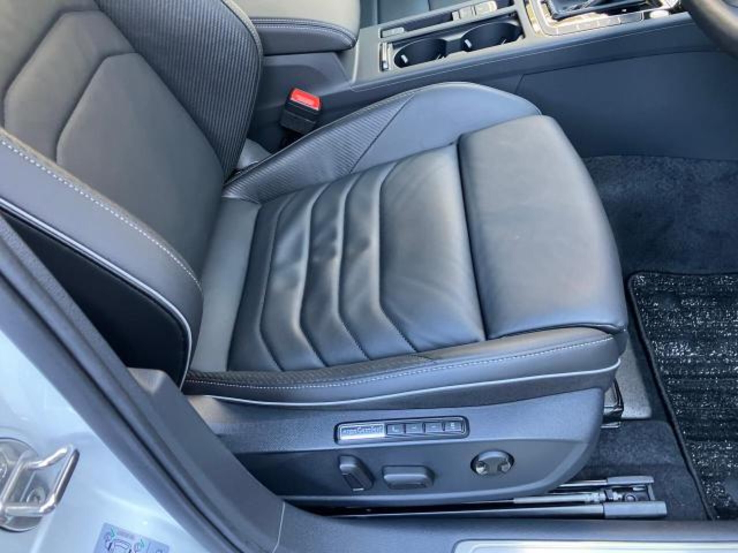 Volkswagen Arteon TSI 4Motion R-Line Advance 4WD — photo 8