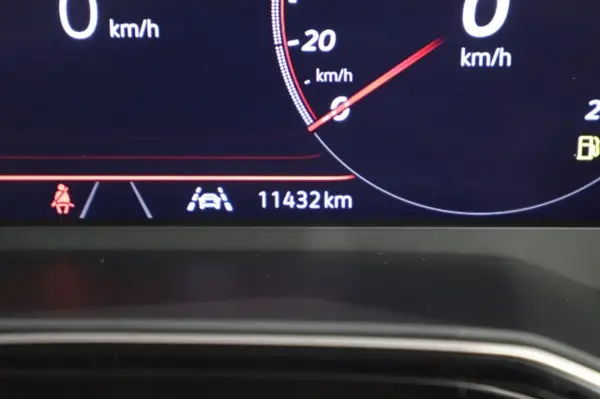 Volkswagen Polo GTI IQ.LIGHT Digital Meter Genuine 18-inch Alloy Wheels Travel Assist (Black) — photo 8