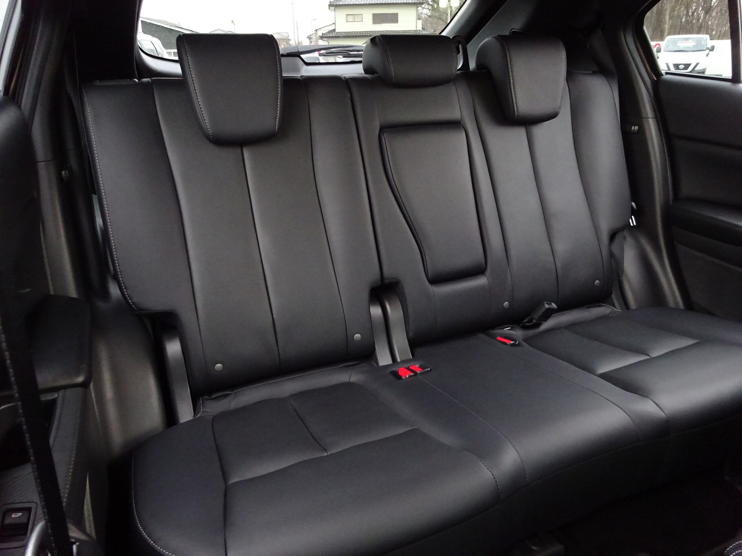 Mitsubishi Eclipse Cross PHEV 2.4 P 4WD with Smartphone Link Navigation and 360 Camera — photo 9