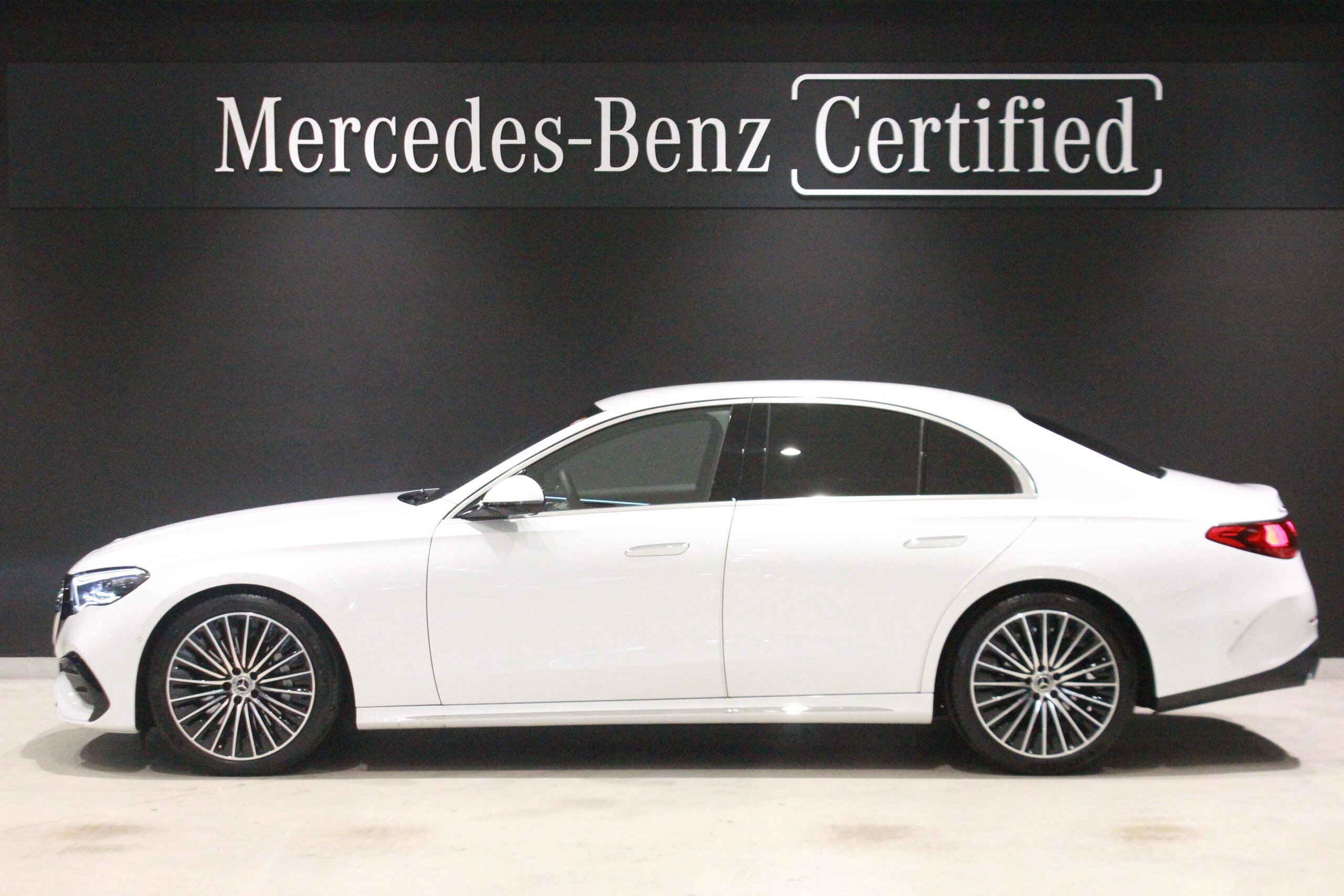 2025 Mercedes E Class — photo 2