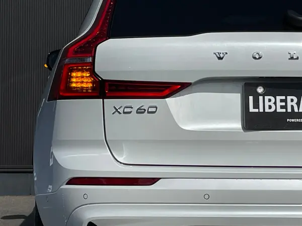 Volvo XC60 Recharge Ultimate T6 AWD Plug-in Hybrid 4WD One Owner Bowers & Wilkins Sound Beige Leather Seats Panoramic Roof HUD Power Back Door All-Seat Heaters Front Seat Ventilation Power Seats Genuine OP Navigation Genuine 21-inch AW All-Around Camera B Camera ETC (Crystal White Premium Metallic) — photo 9