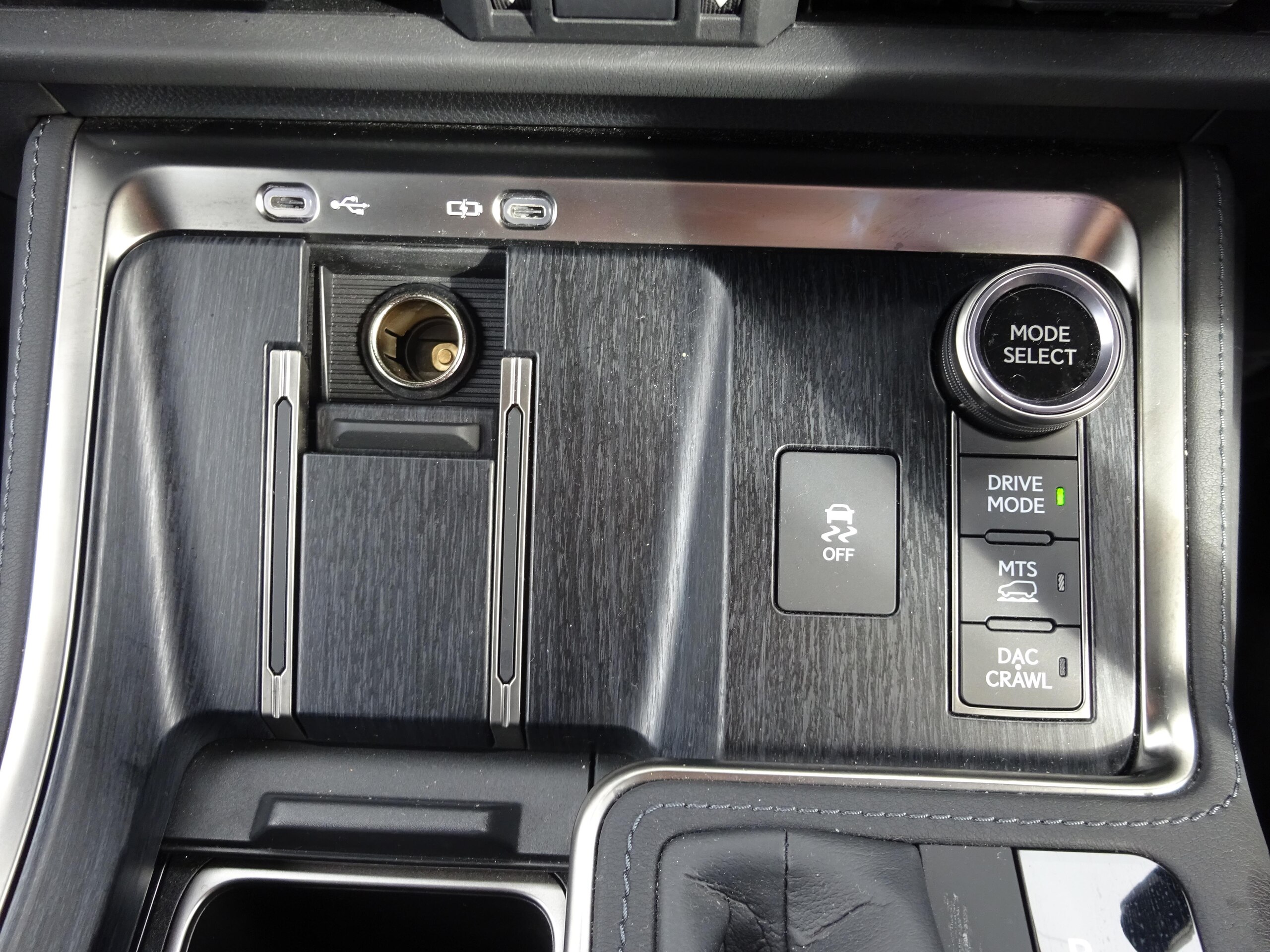Lexus GX550 OverTrail Plus 4WD CPO Certified Used Car with Digital Inner Mirror, Drive Recorder, Moonroof — photo 8