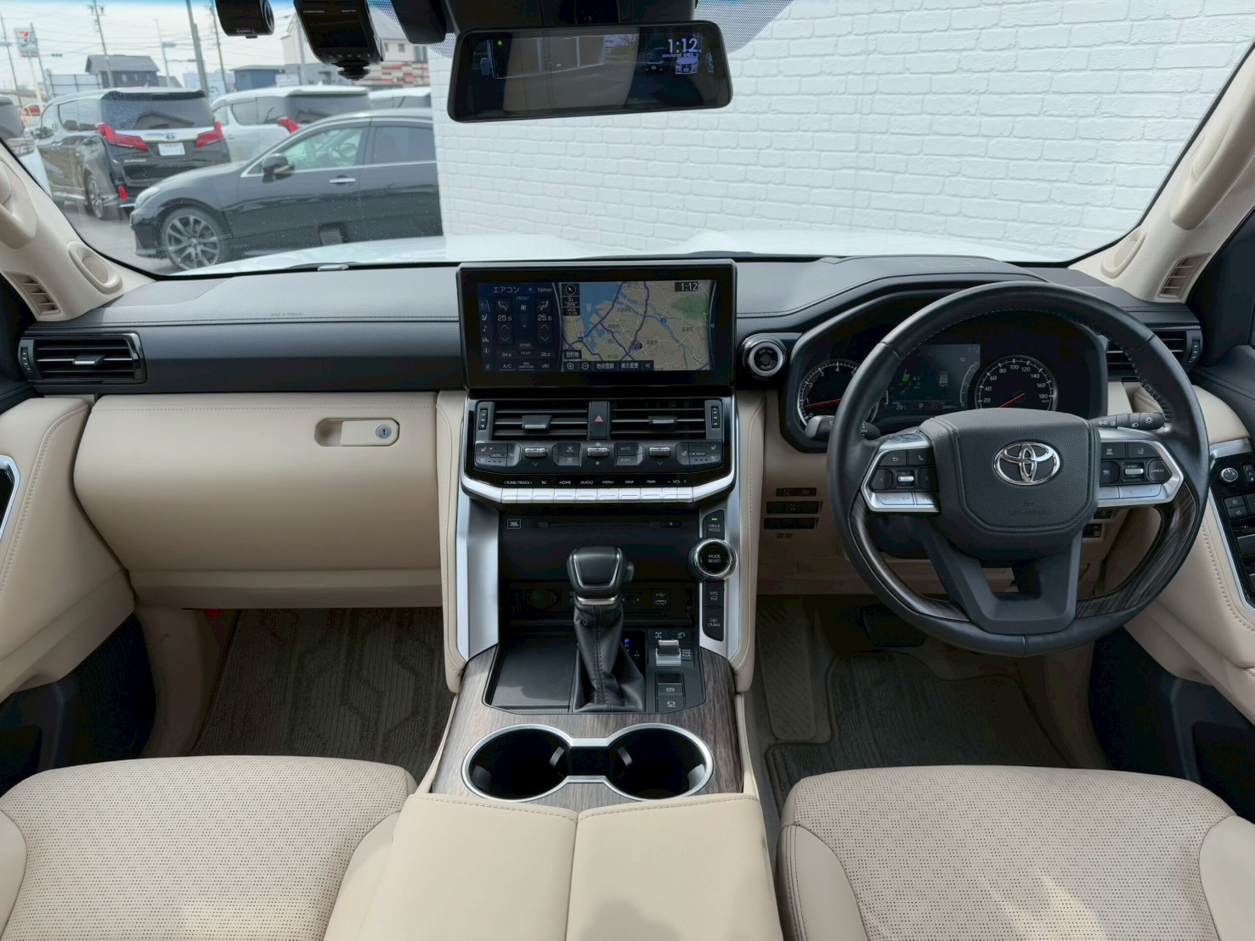 2023 Toyota Landrcuiser 300 — photo 2