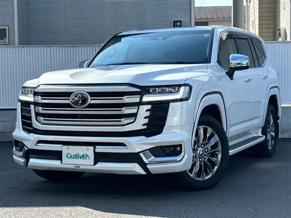 2023 Toyota Landrcuiser 300 — photo 2