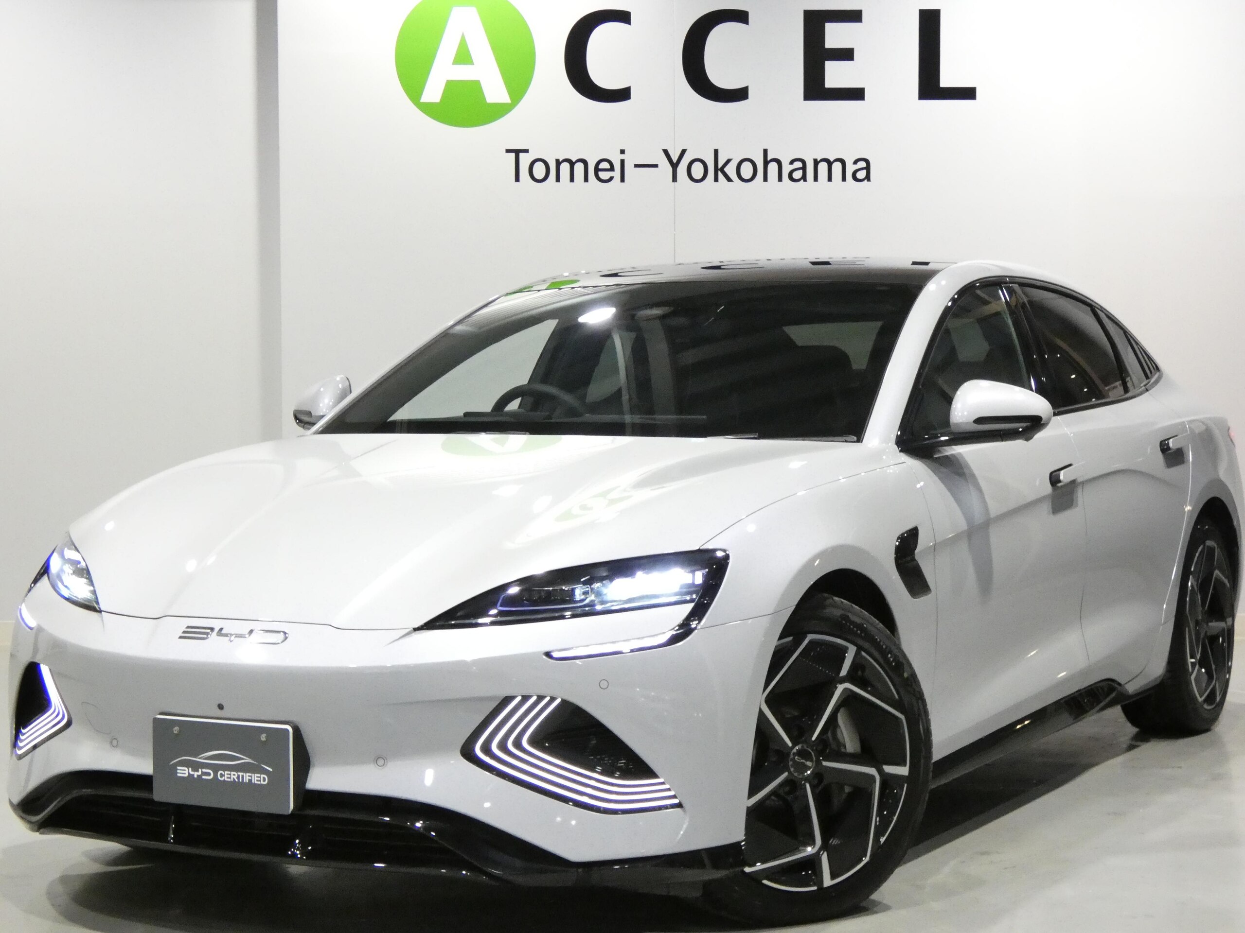 BYD Seal AWD LFP 82kW Battery ACC Nappa Leather Seats V2H Rotating 15.6-inch Display Head-up Display Seat Heaters Ventilation (Shark Gray)