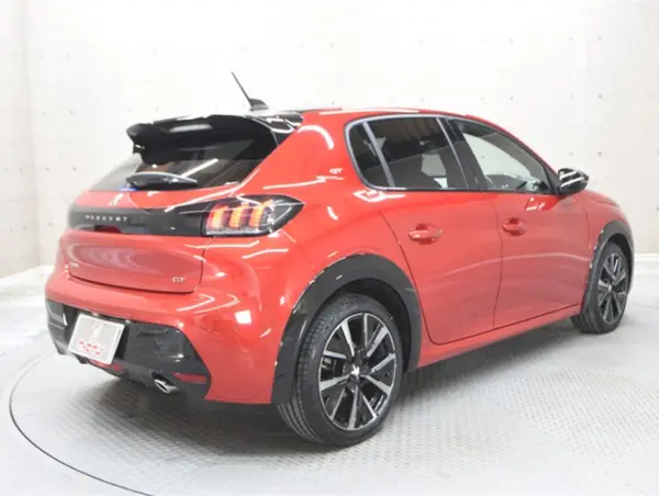 2023 Peugeot 208 — photo 2