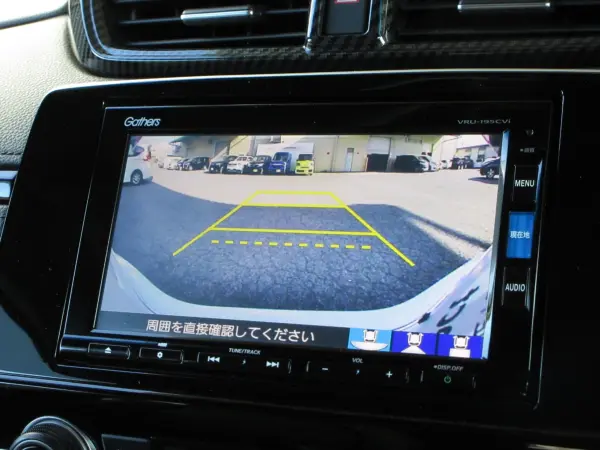 Honda CR-V 1.5 EX Masterpiece 4WD Non-Smoker One-Owner Side Airbags (Platinum White Pearl) — photo 7