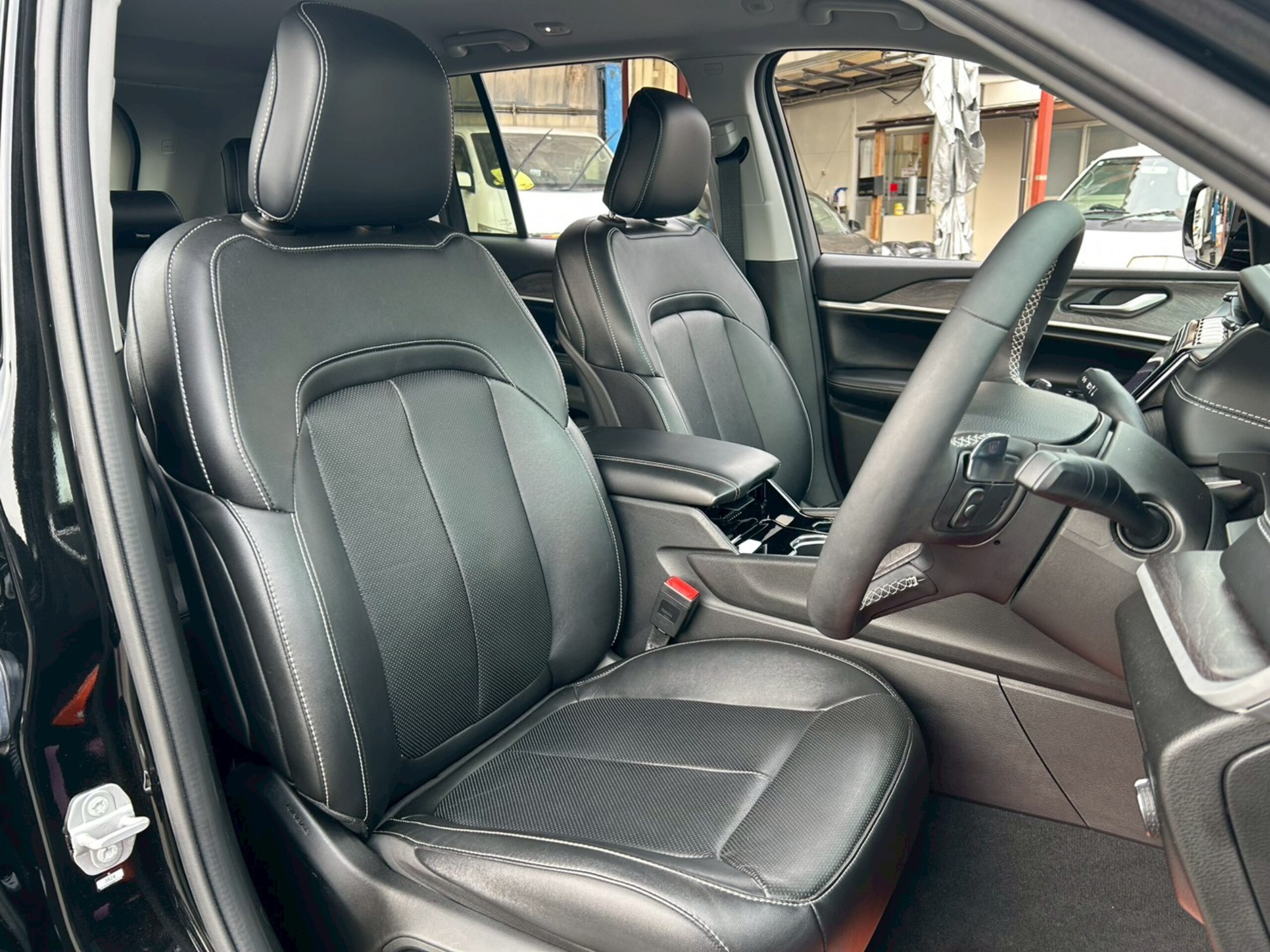 Jeep Grand Cherokee Limited 4WD — photo 8