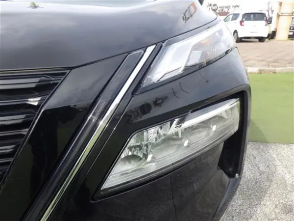 Nissan X-Trail 1.5 X e-4ORCE 4WD ProPilot Intelligent Cruise Control Power Back Door Genuine Connect Navigation Digital Terrestrial TV Bluetooth Connection Around View Monitor Seat Heater ETC LED Headlights Fog Lights Corner Sensors (Diamond Black Pearl) — photo 9