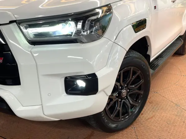 Toyota Hilux 2.4 Z GR Sport Diesel Turbo 4WD — photo 8