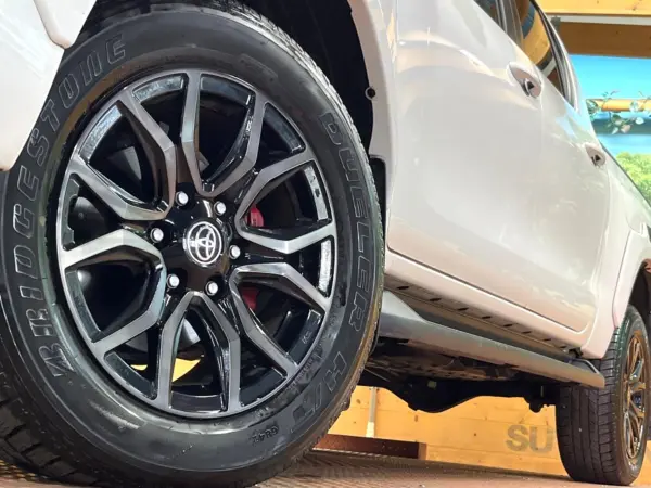 Toyota Hilux 2.4 Z GR Sport Diesel Turbo 4WD — photo 9