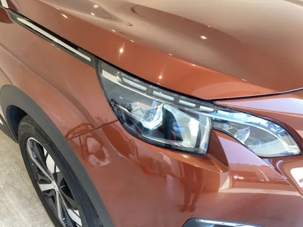 Peugeot 3008 Cross City BlueHDi Diesel Turbo Panorama Sunroof Seat Heater USB Bluetooth Apple CarPlay Backup Camera Active Safety Brake Fatigue Detection Directional Headlights Intelligent High Beam Lane Keep Assist (Metallic Copper) — photo 9