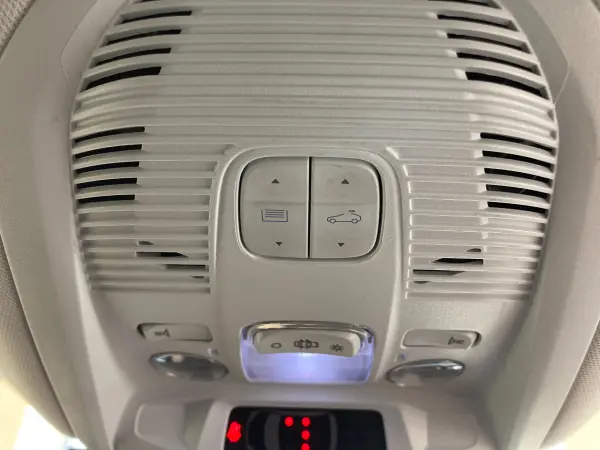 Peugeot 3008 Cross City BlueHDi Diesel Turbo Panorama Sunroof Seat Heater USB Bluetooth Apple CarPlay Backup Camera Active Safety Brake Fatigue Detection Directional Headlights Intelligent High Beam Lane Keep Assist (Metallic Copper) — photo 7