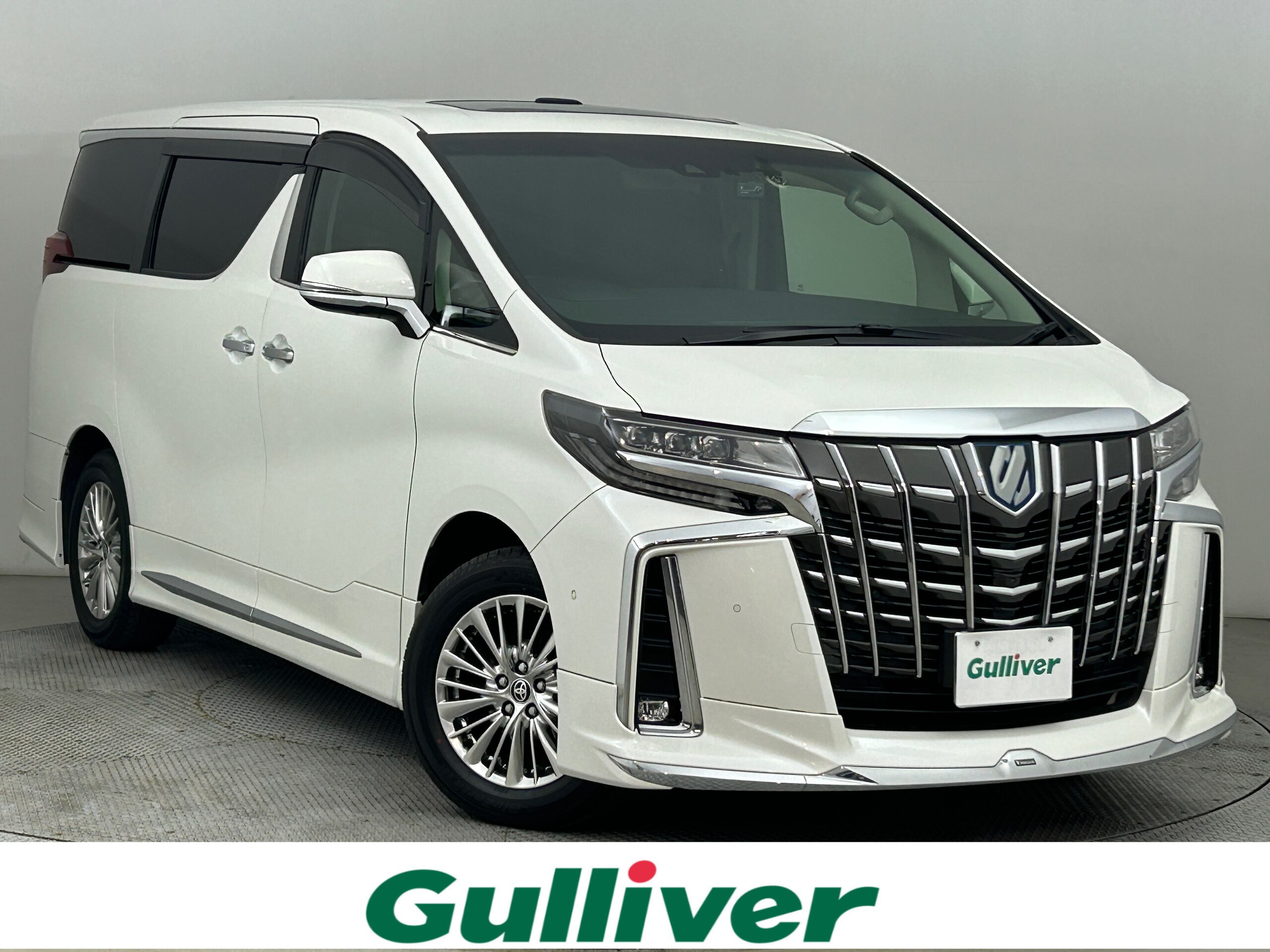 Toyota Alphard Hybrid 2.5 SR C Package E-Four 4WD