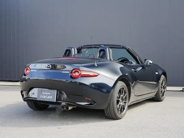 2025 Mazda Roadster — photo 2