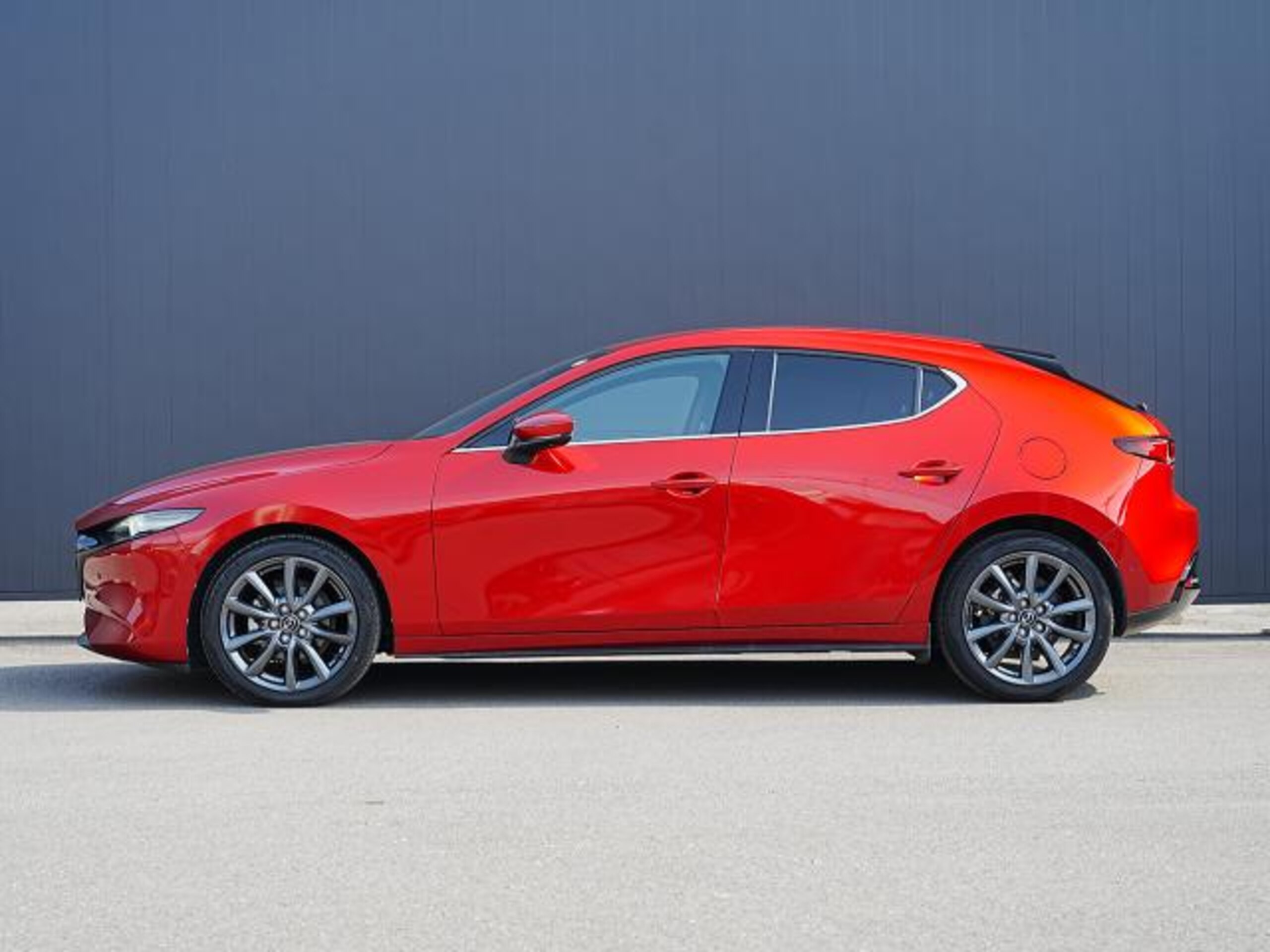 2019 Mazda 3 Fastback — photo 3