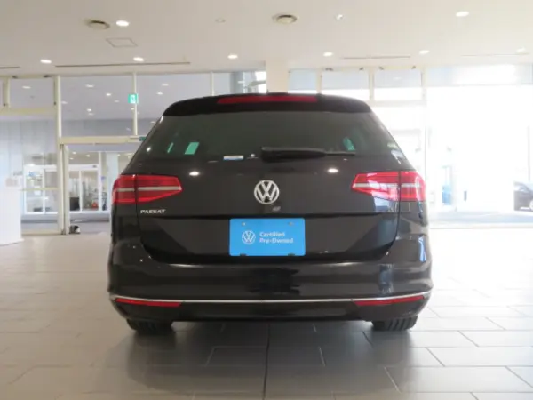 2019 Volkswagen Passat — photo 3