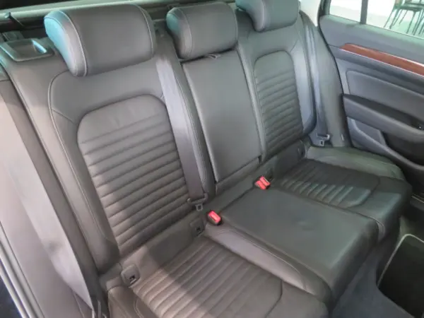 Volkswagen Passat Variant TSI Highline — photo 9