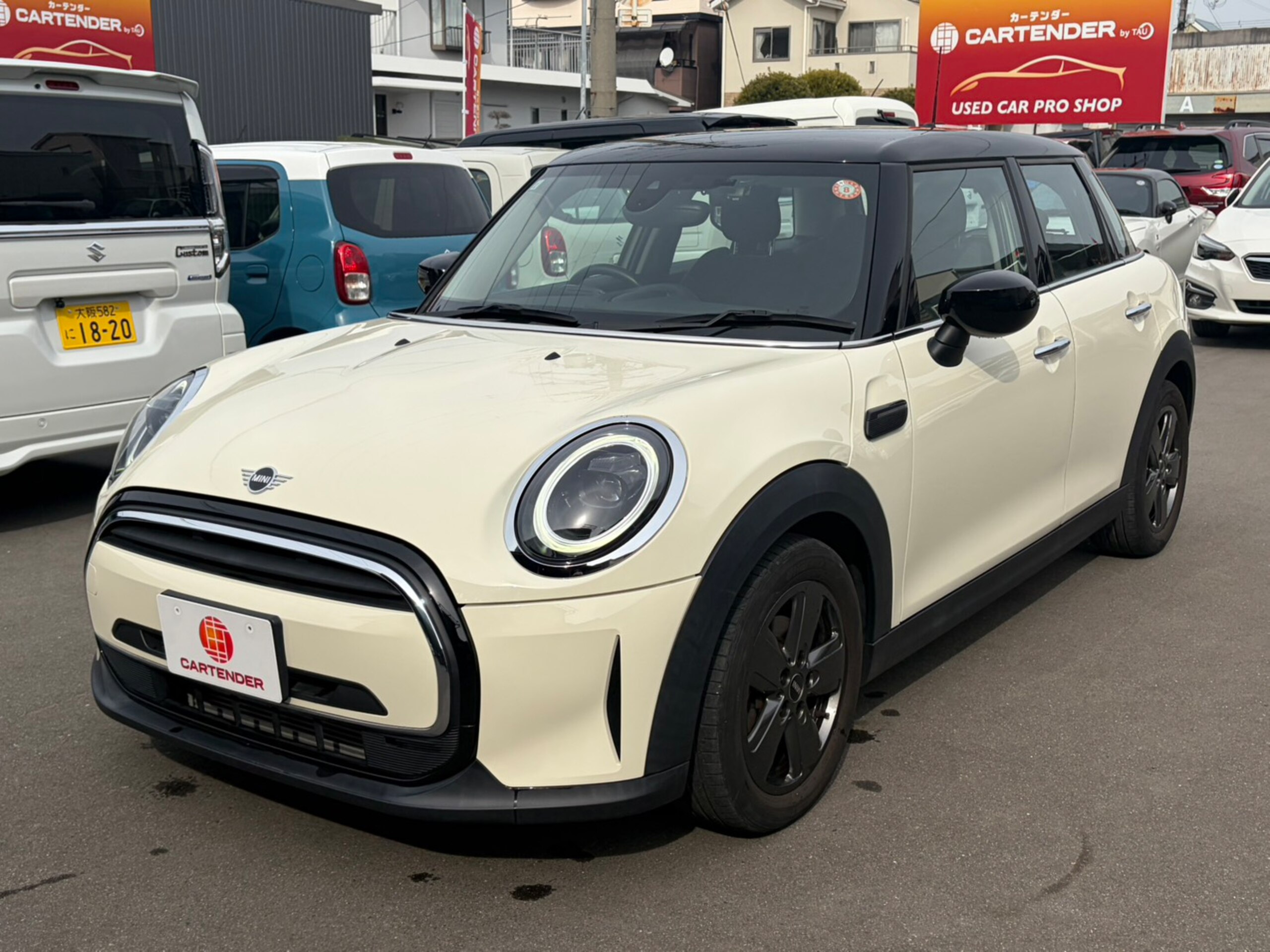 Mini Cooper D 5-Door DCT Classic Trim with Drive Recorder, ETC, Backup Camera, Navigation, Adaptive Cruise Control, Collision Mitigation System, Alloy Wheels, Auto Lights, LED Headlamps, Smart Key (Pepper White Solid) — photo 8