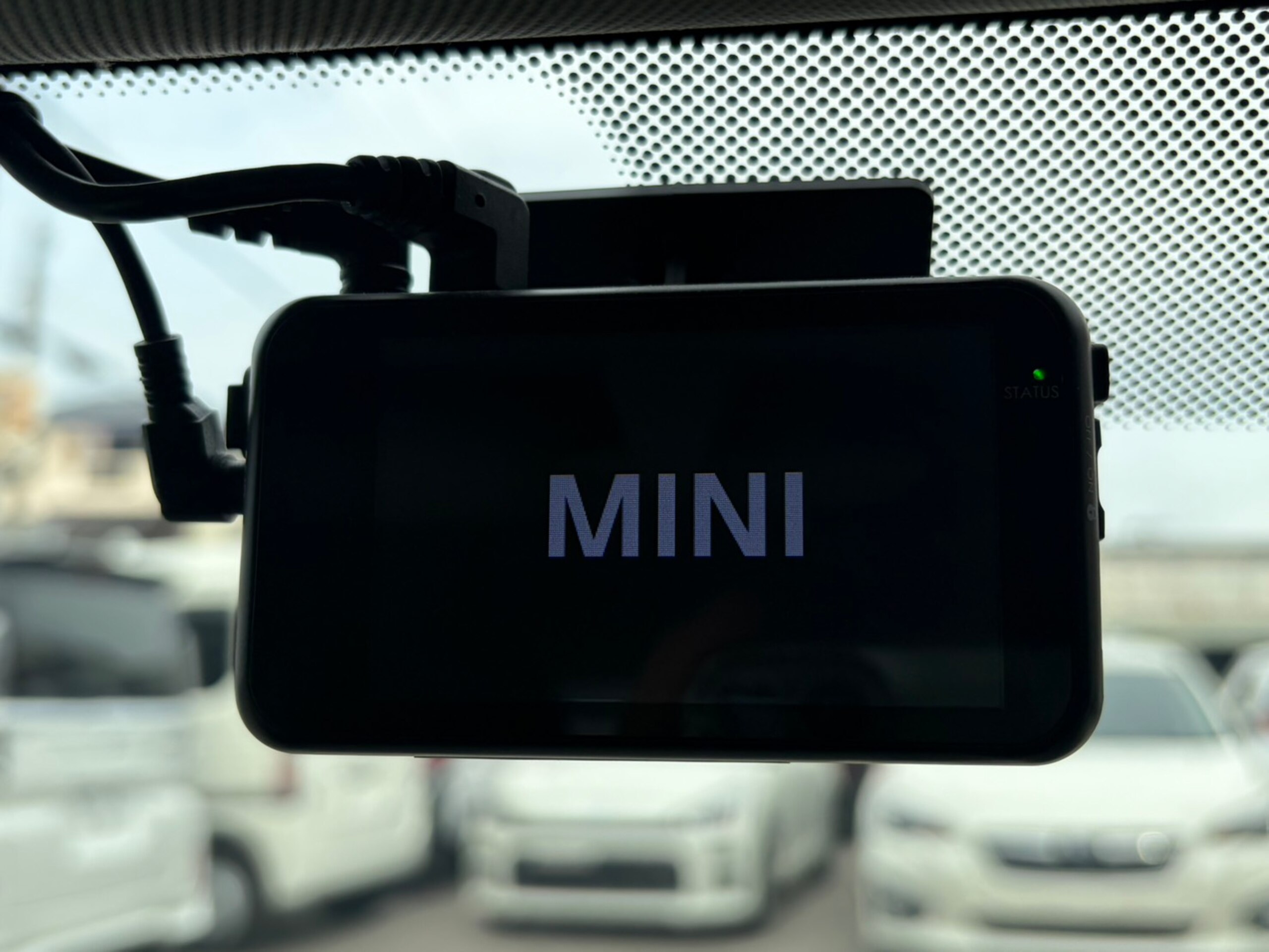 Mini Cooper D 5-Door DCT Classic Trim with Drive Recorder, ETC, Backup Camera, Navigation, Adaptive Cruise Control, Collision Mitigation System, Alloy Wheels, Auto Lights, LED Headlamps, Smart Key (Pepper White Solid) — photo 7