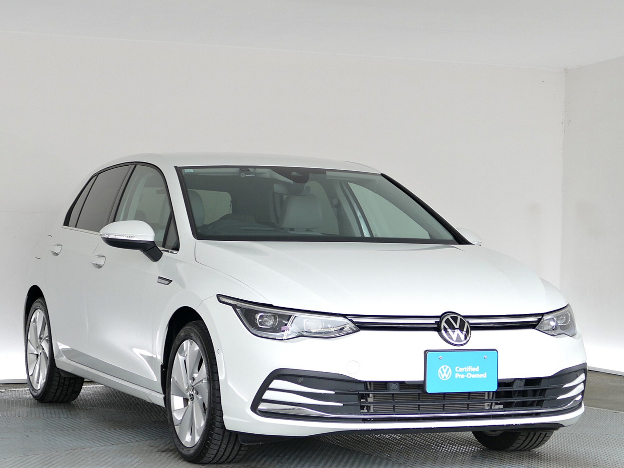 2023 Volkswagen Golf — photo 3