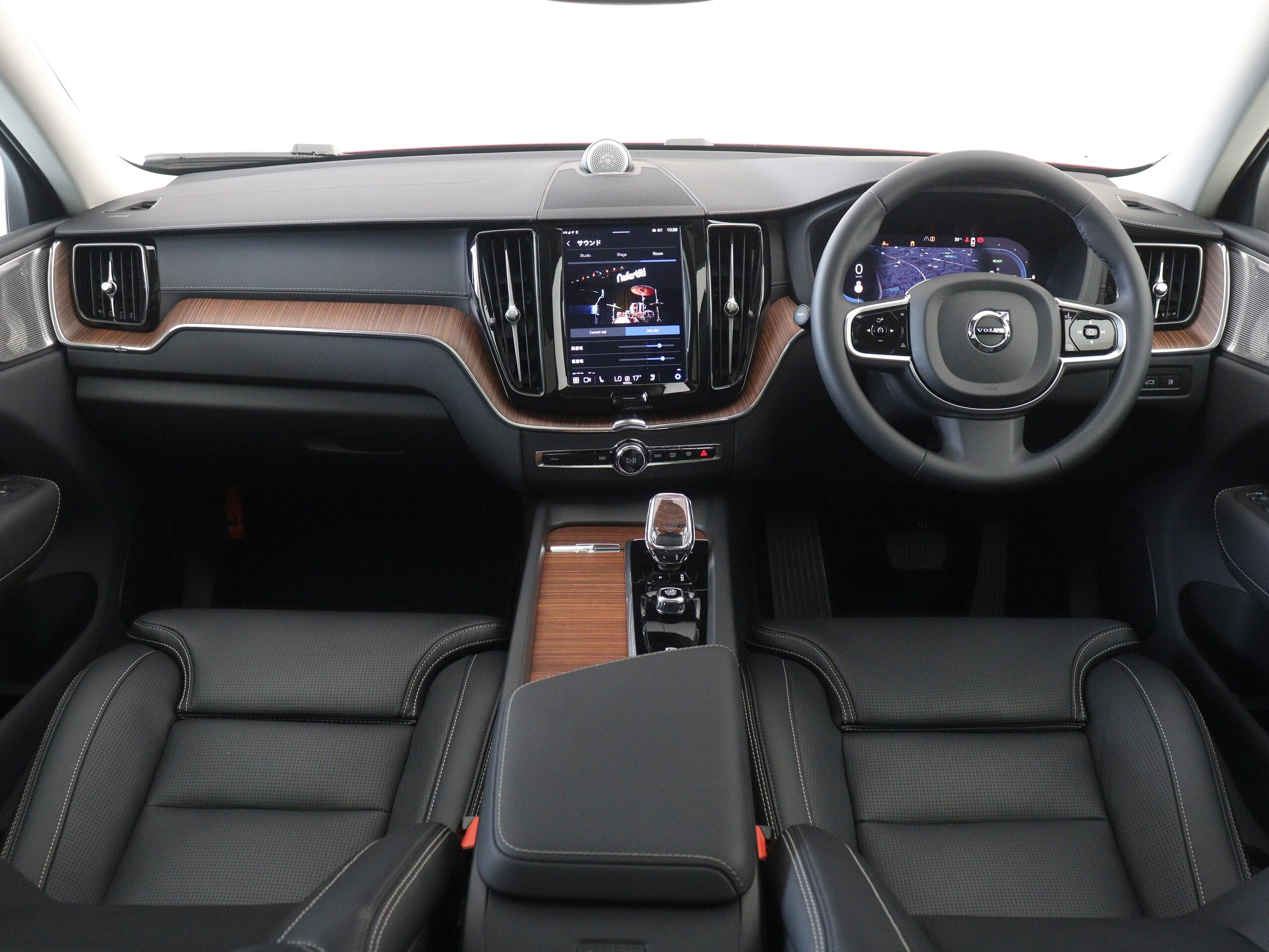 2024 Volvo Xc60 — photo 2