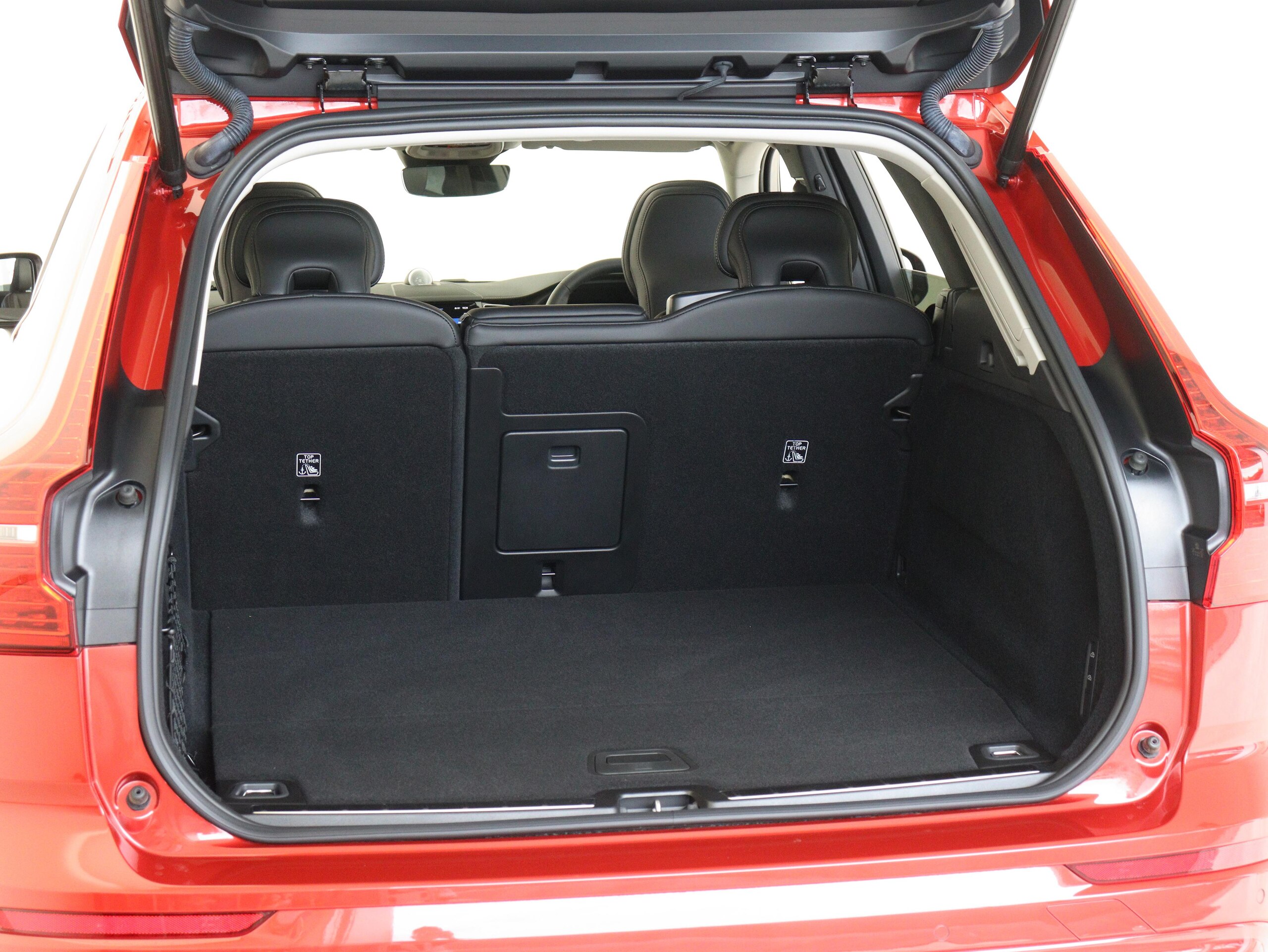 Volvo XC60 Recharge Ultimate T6 AWD Plug-in Hybrid PHEV — photo 9