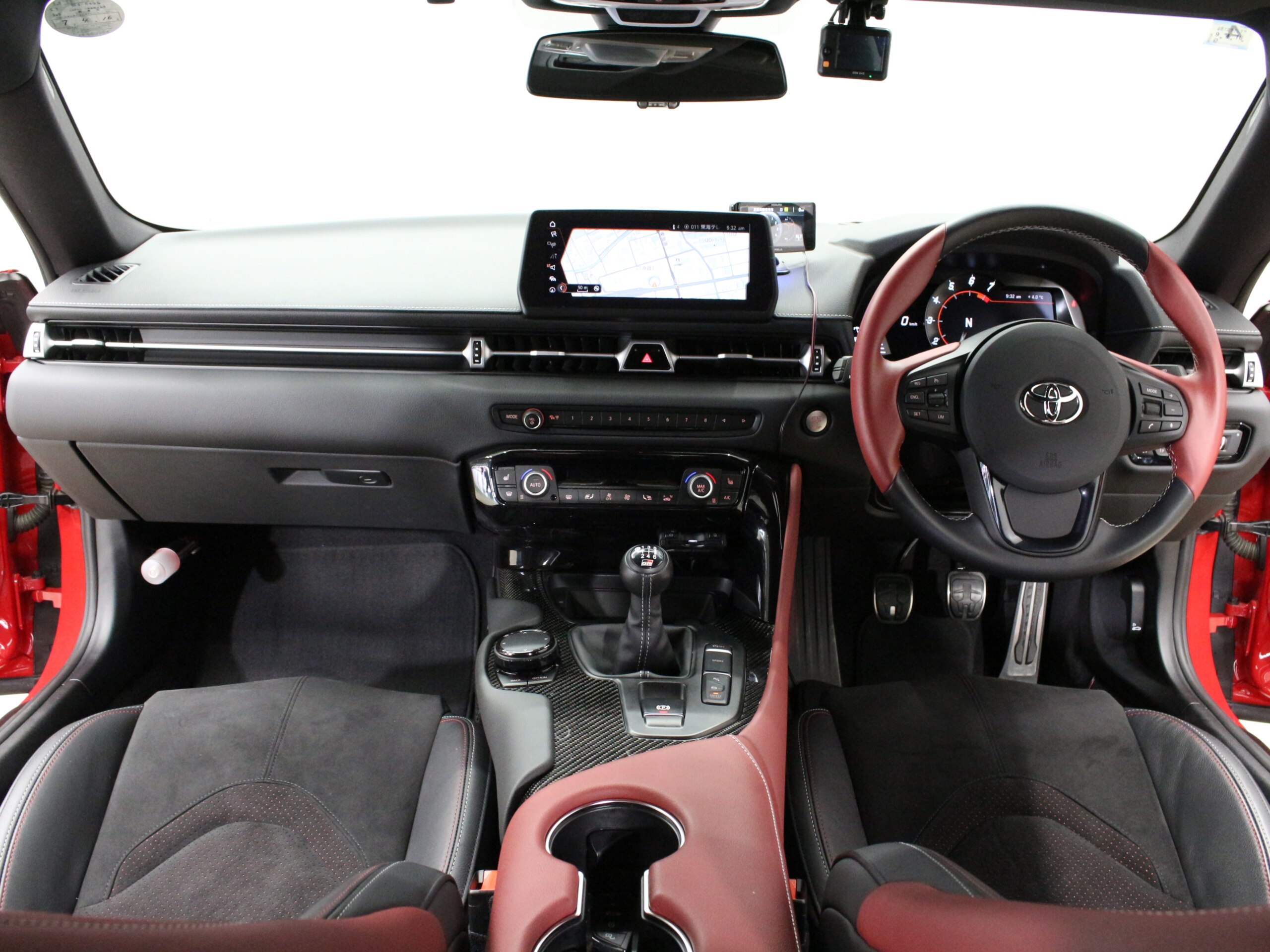 2024 Toyota Supra — photo 2