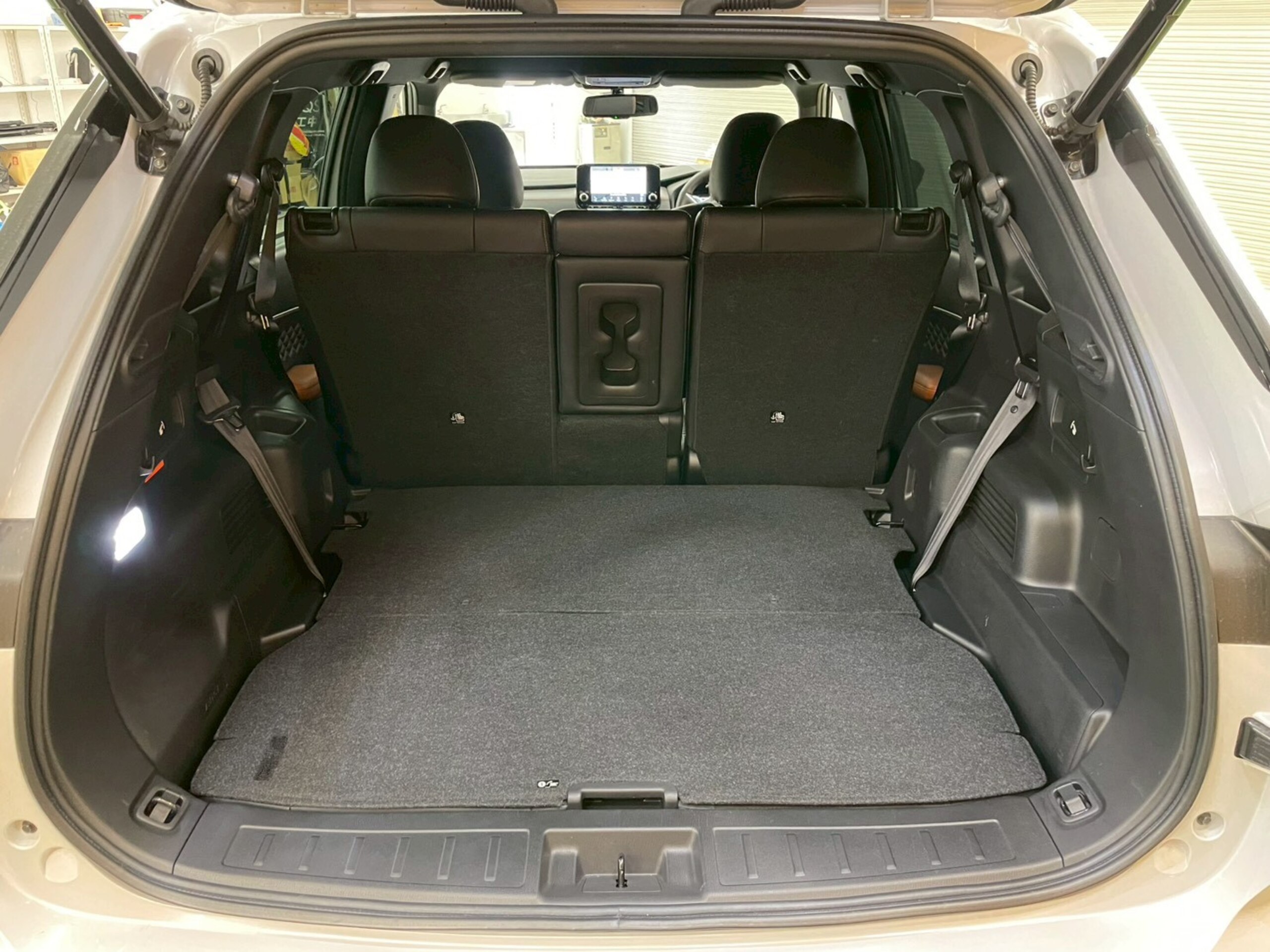 Mitsubishi Outlander PHEV 2.4 P 4WD — photo 9