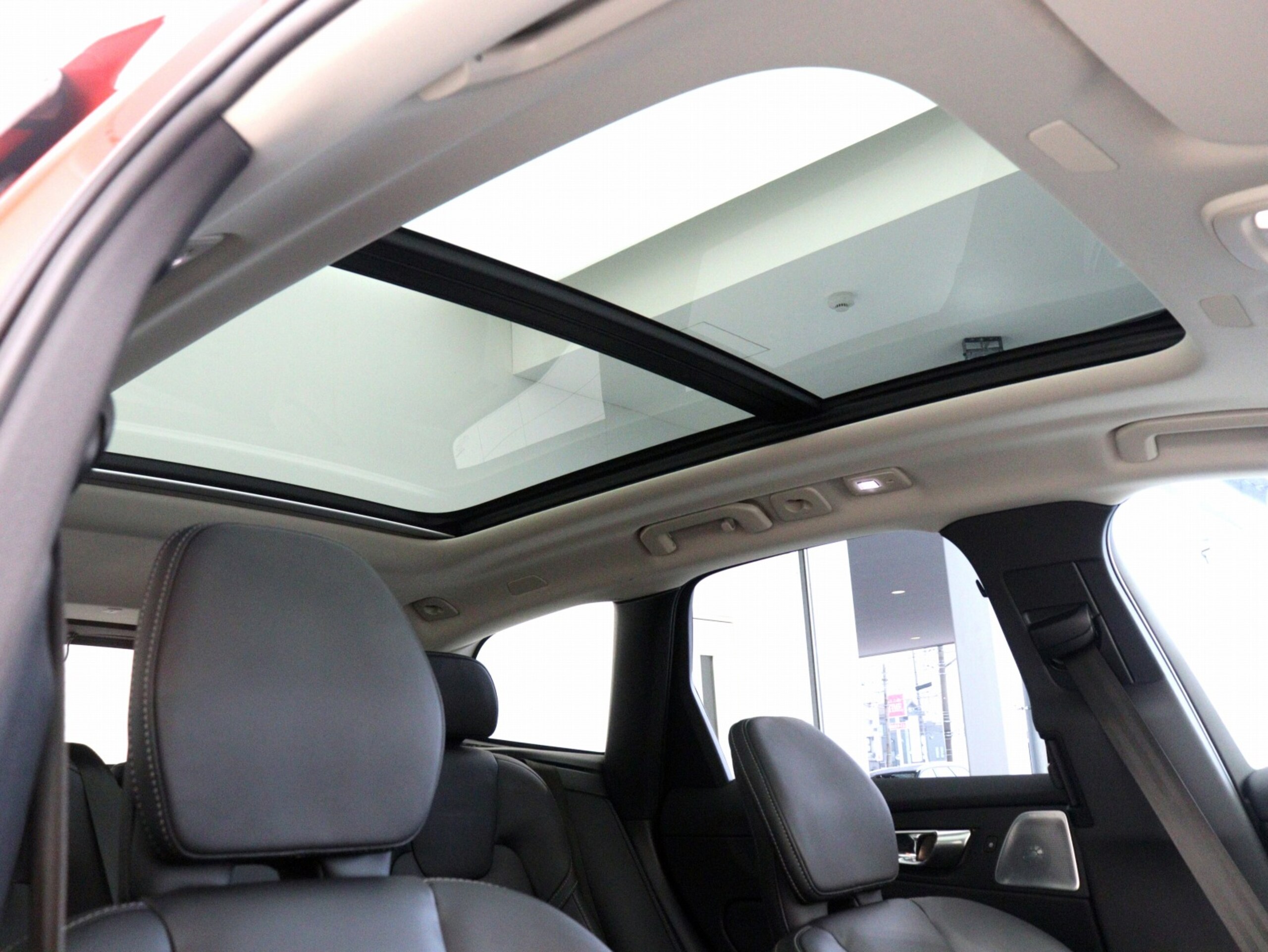 2024 Volvo Xc60 — photo 3