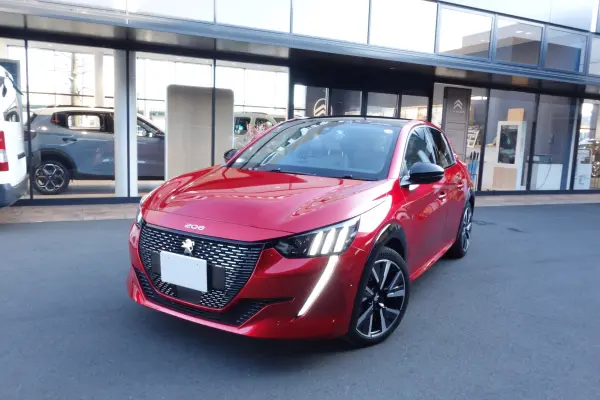 Peugeot 208 GT Line — thumbnail 1