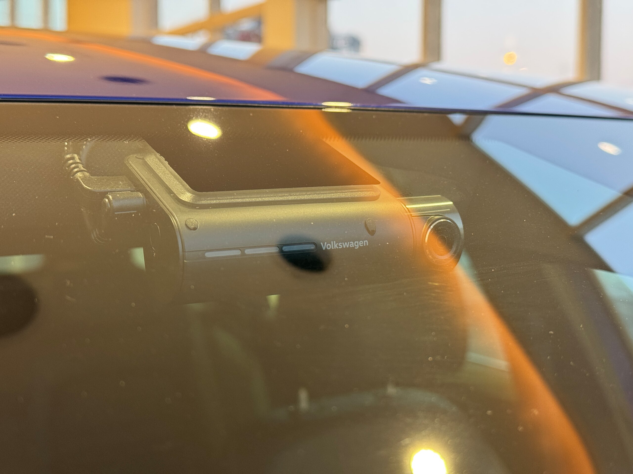 Volkswagen Passat Variant TDI R-Line Diesel Turbo ACC Black Leather Genuine Navi 360 Camera Carplay Front/Rear Dashcam Power Tailgate LED Headlights Genuine 19-inch Alloy Wheels (Lapis Blue Metallic) — photo 7