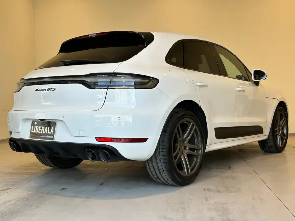 2021 Porsche Macan — photo 3