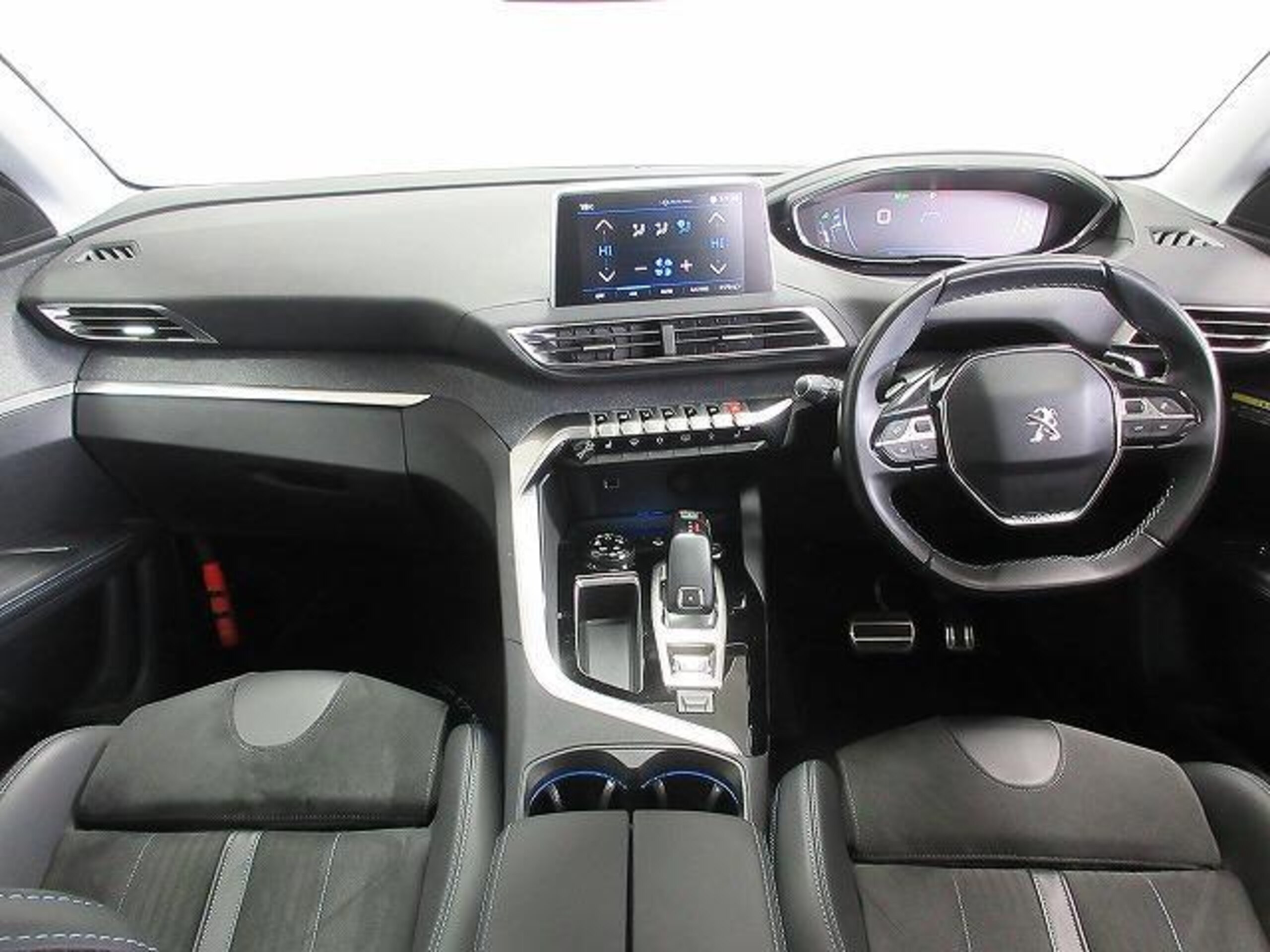 Peugeot 5008 CrossCity — photo 8