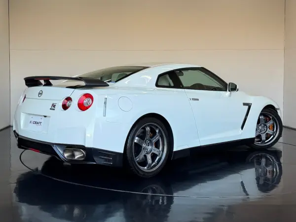 2011 Nissan Gt-r — photo 2 | Tuminion Kenya