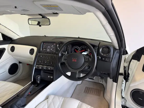 2011 Nissan Gt-r — photo 8 | Tuminion Kenya