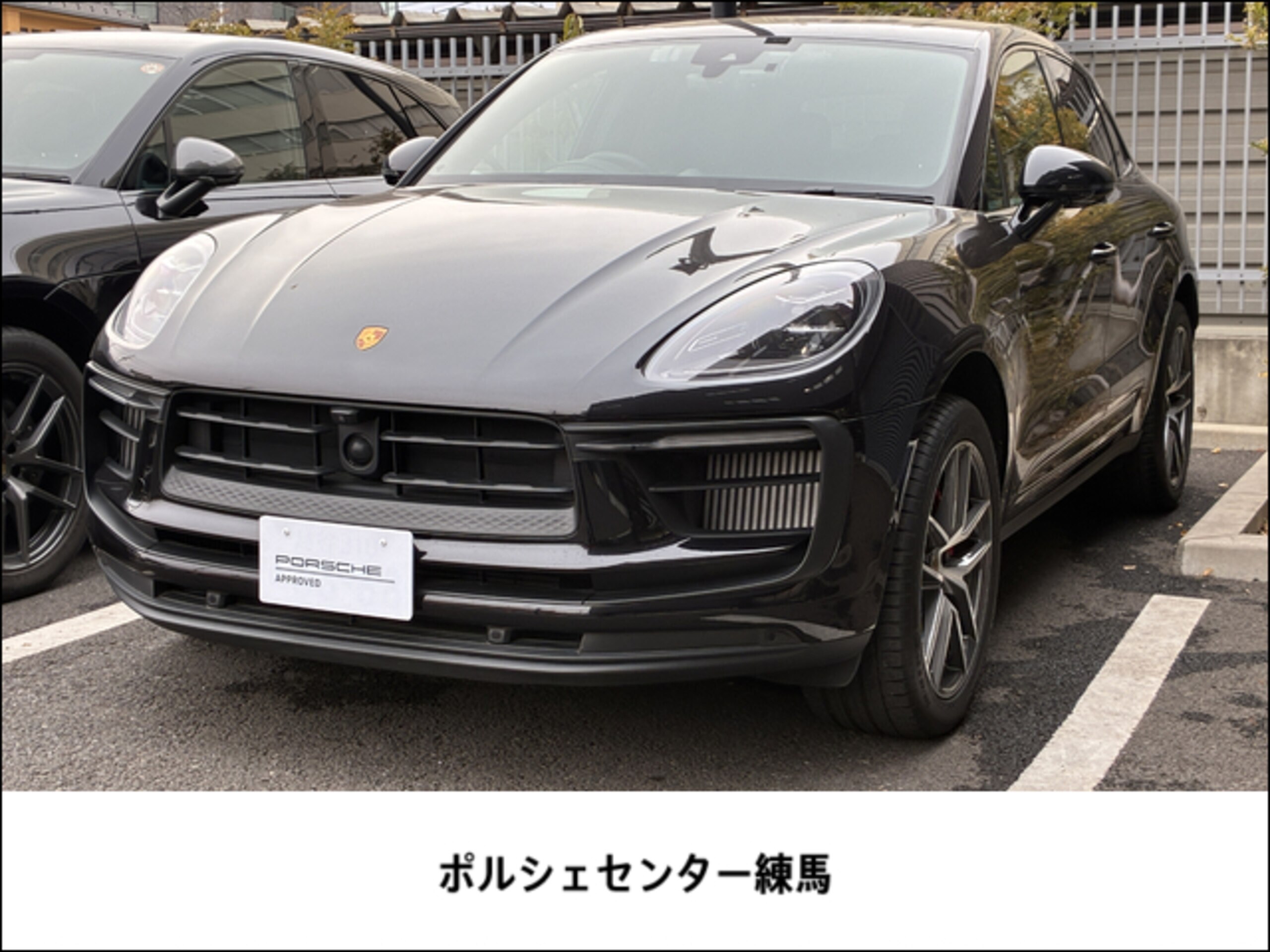 Porsche Macan S PDK 4WD with Extended Smooth Leather Package (Jet Black Metallic)