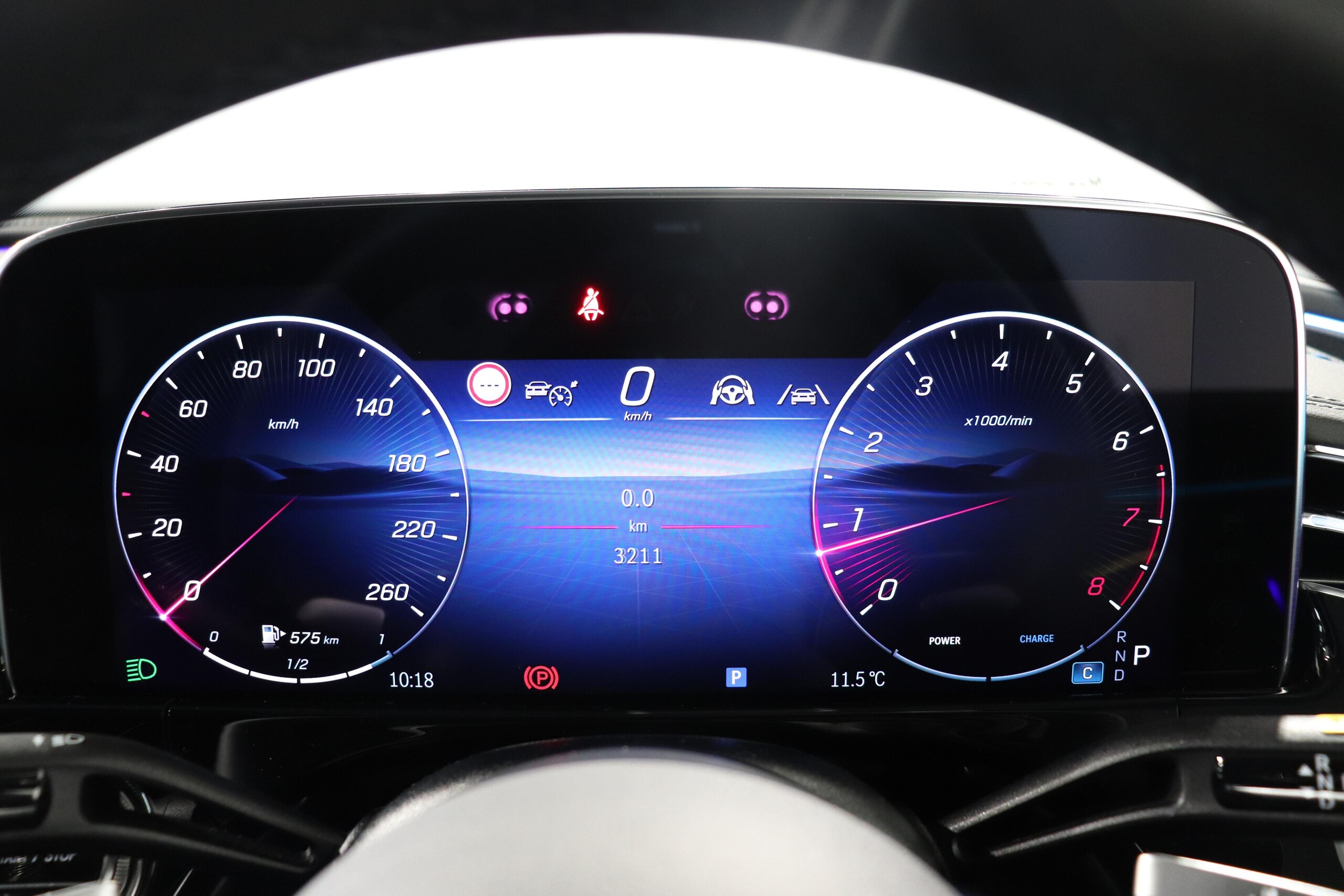 Mercedes-Benz E-Class E300 Exclusive (ISG) MP202502 Opalescent White Digital Interior Package Leather Exclusive Package Panoramic Sliding Roof Seat Heater & Ventilation — photo 7