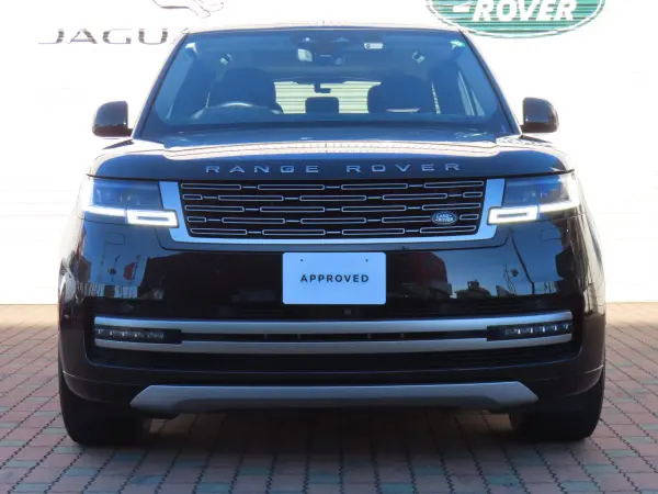 Land Rover Range Rover HSE 4.4L P530 Standard Wheelbase 4WD Certified Used Car MERIDIAN Sound Fixed Panoramic Roof Center Console Rapid Cool Box 24-Way Power Front Seat Heater & Cooler with Massage Function Rear Seat Heater & Ventilation (Santorini Black Metallic) — photo 9