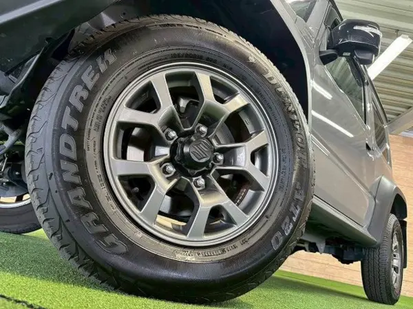 Suzuki Jimny Sierra 1.5 JC 4WD — photo 8