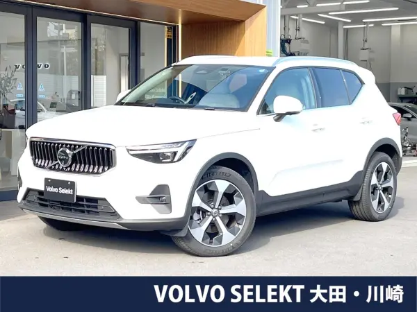 Volvo XC40 Ultimate B4 AWD Dark Edition 4WD Certified Used Car Harman Kardon Genuine Google Navigation 360° View Camera Heated Seats All Around (Crystal White Premium Metallic) — thumbnail 1