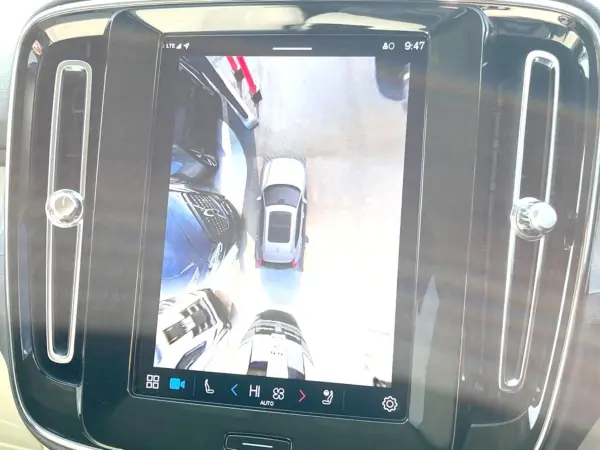 Volvo XC40 Ultimate B4 AWD Dark Edition 4WD Certified Used Car Harman Kardon Genuine Google Navigation 360° View Camera Heated Seats All Around (Crystal White Premium Metallic) — photo 7