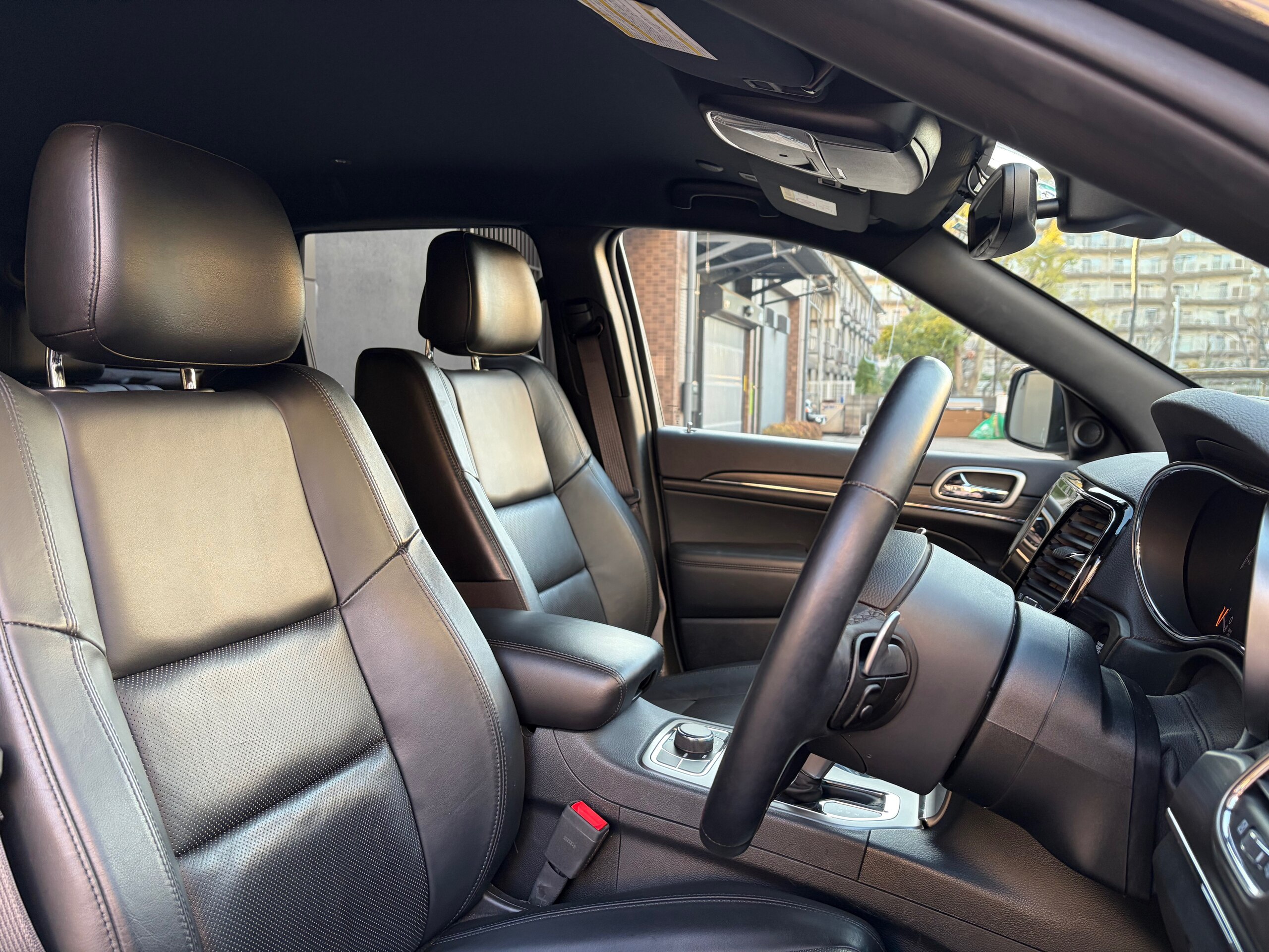 Jeep Grand Cherokee Limited (Non-Air Suspension) 4WD Final Model Leather Seats Apple CarPlay Bluetooth Factory Navigation Full-Seg Seat Heaters Ventilation Forward Collision Warning Adaptive Cruise Control Backup Camera Certified Used Car Warranty Non-Smoking (Diamond Black) — photo 7